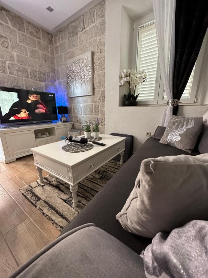 Cherry Luxury Apartment 코츌라 외부 사진